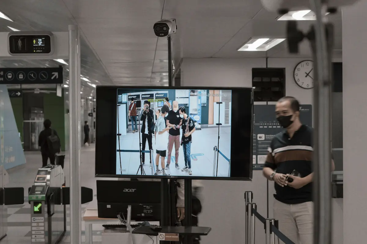De la videovigilancia al AIoT: cámaras con IA integran datos y automatizan la industria en México