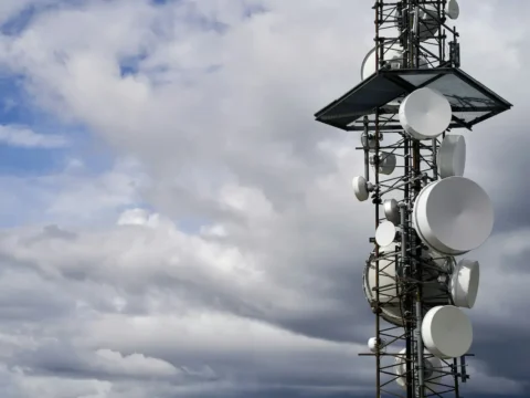 CRT alista la primera licitación de espectro 5G para redes privadas e industriales en México