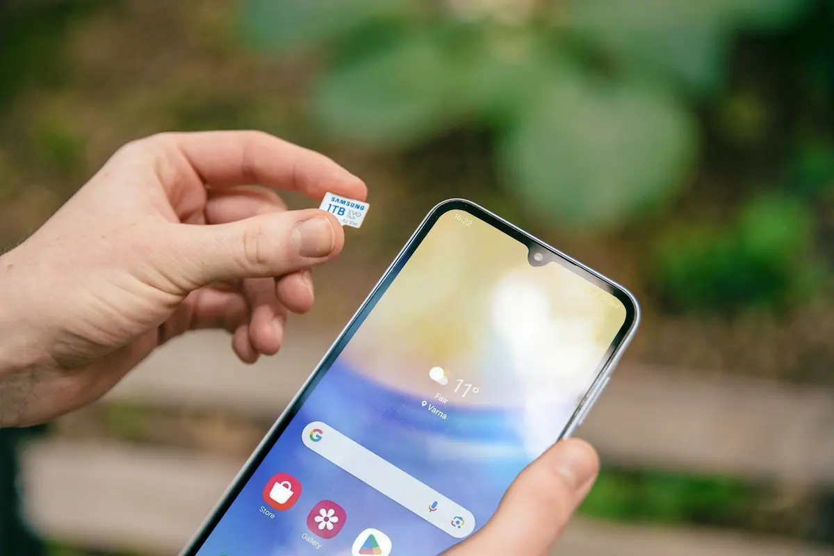 CRT amplía hasta diciembre el registro de líneas celulares con CURP y adopta un calendario escalonado