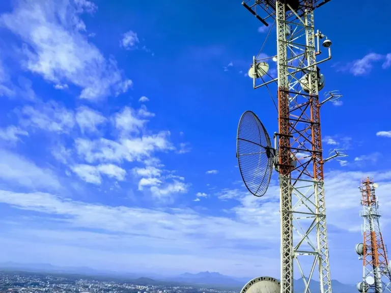 Televisa registra pérdida neta de 497.4 mdp por arrastre del negocio satelital