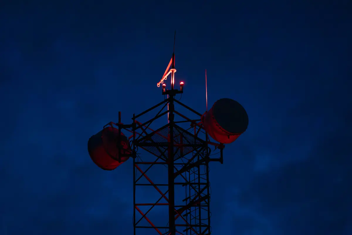 CRT fija reglas y tarifas de interconexión en telecomunicaciones hasta 2029