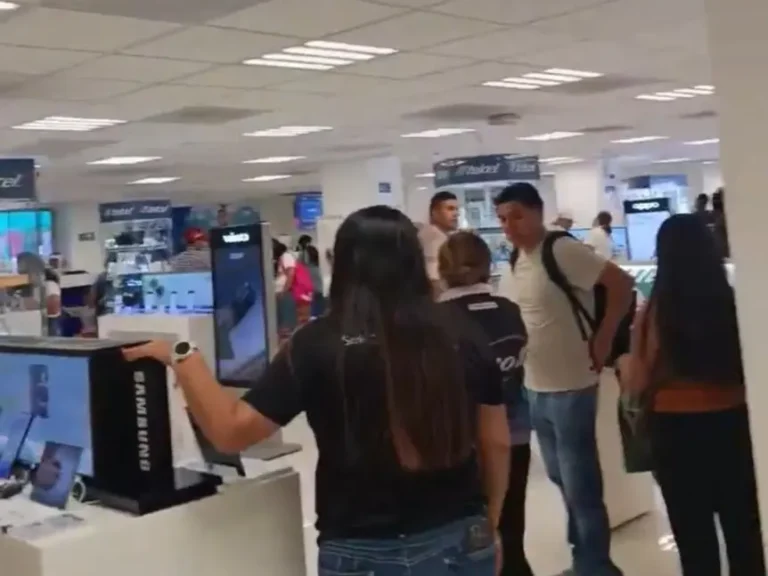 Telcel reconoce fallas en sistemas de IP; afectaron recargas y vinculación de líneas
