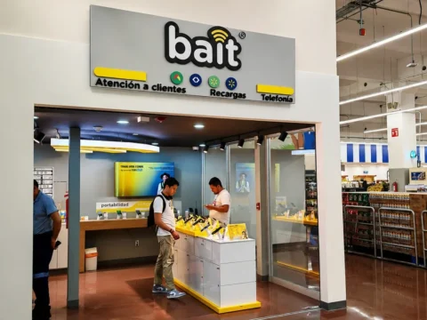 BAIT reportó 12.7 millones de accesos activos de Internet móvil y 10.9 millones de líneas activas de telefonía al cierre de 2025, según la CRT. Foto: NITRO.