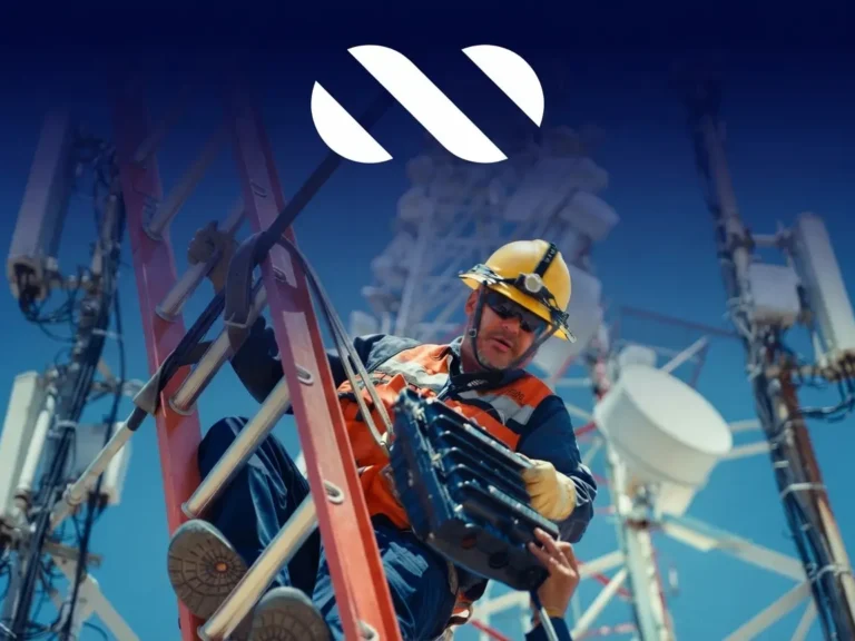 Flō arma una red más allá de la fibra: suma infraestructura de .MX mientras va por Axtel