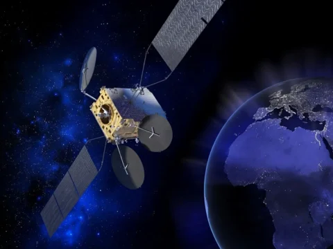 Satélite GEO NigComSat-2A de Nigeria para ampliar conectividad en África