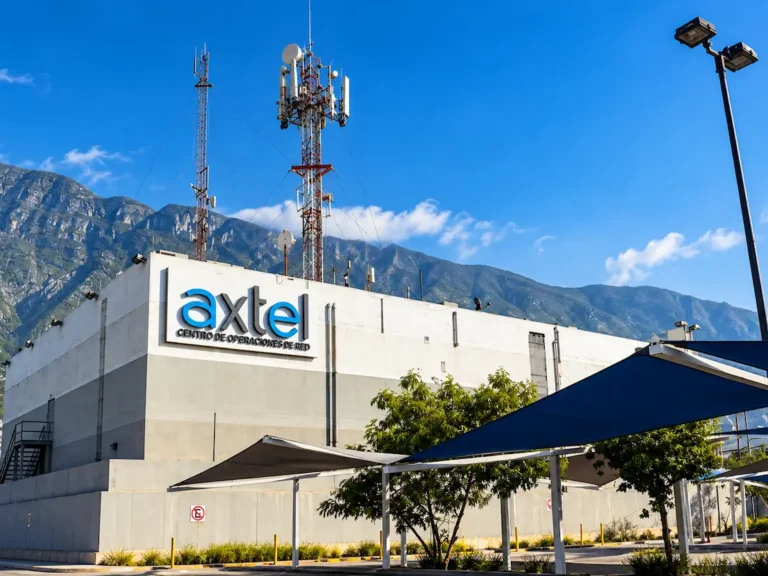 Axtel crece 41% en Gobierno, mientras su negocio mayorista cae 18%