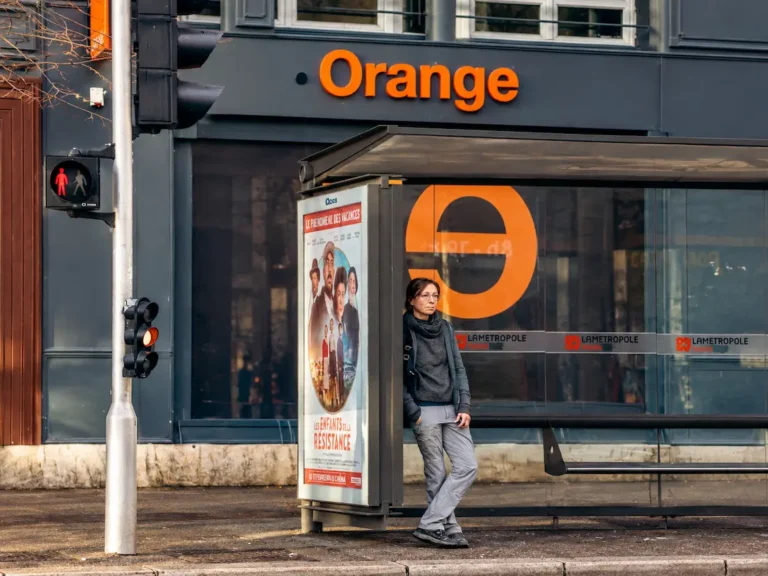 Orange restablece gradualmente sus servicios tras aplicar parches por fallas en PHP